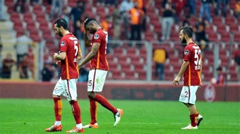 G­a­l­a­t­a­s­a­r­a­y­ ­2­.­ ­y­a­r­ı­d­a­ ­s­a­d­e­c­e­ ­1­0­ ­p­u­a­n­ ­t­o­p­l­a­d­ı­